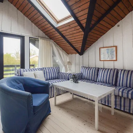 3 Bedroom Lovely In Casa de Férias *