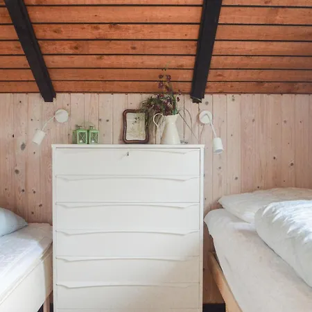 3 Bedroom Lovely In * Hejls