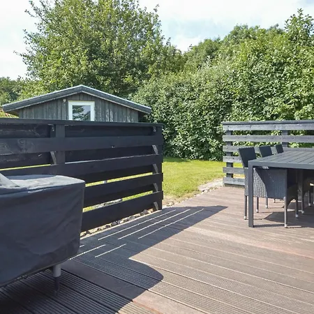 3 Bedroom Lovely In Ferienhaus