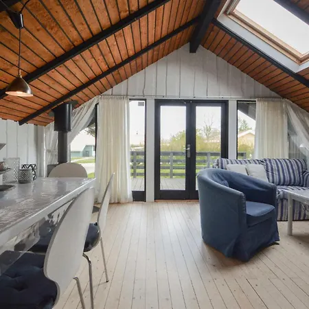 3 Bedroom Lovely In Ferienhaus *