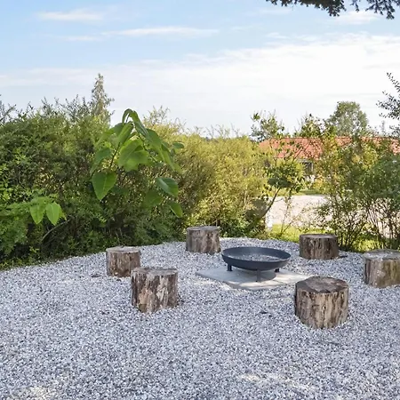 3 Bedroom Lovely In Ferienhaus Hejls